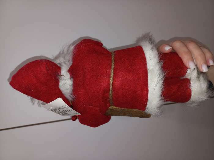 Фотография покупателя товара Дед Мороз  "В красной шубке, с брёвнышком" 29 см - Фото 3