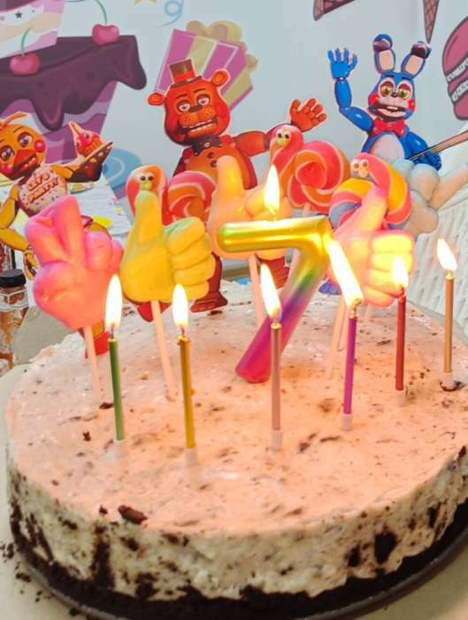 Фотография покупателя товара Свеча в торт на день рождения «Конфетти», цифра "7" , ГИГАНТ, 9 см - Фото 19