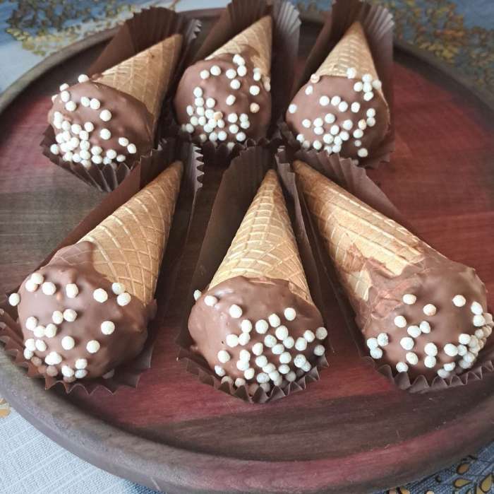 Фотография покупателя товара Вафельные рожки ровный край бесцветные, 27 шт. - Фото 3