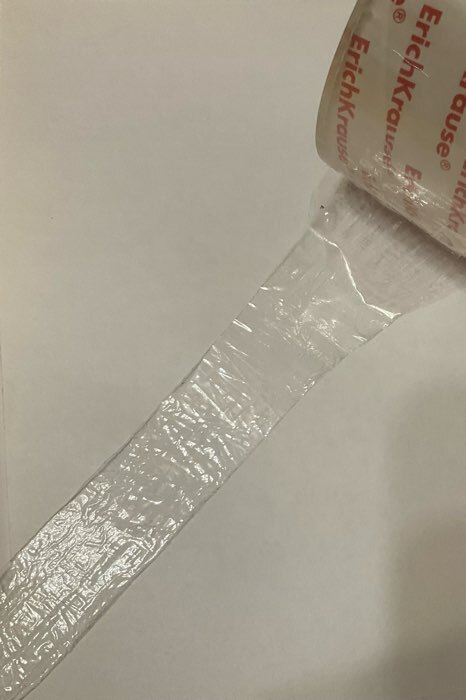 Фотография покупателя товара Клейкая лента упаковочная ErichKrause "Handy tearable", 48 мм х 50 м, 60 мкм, прозрачная, отрывается руками, цена за 1 шт. - Фото 1