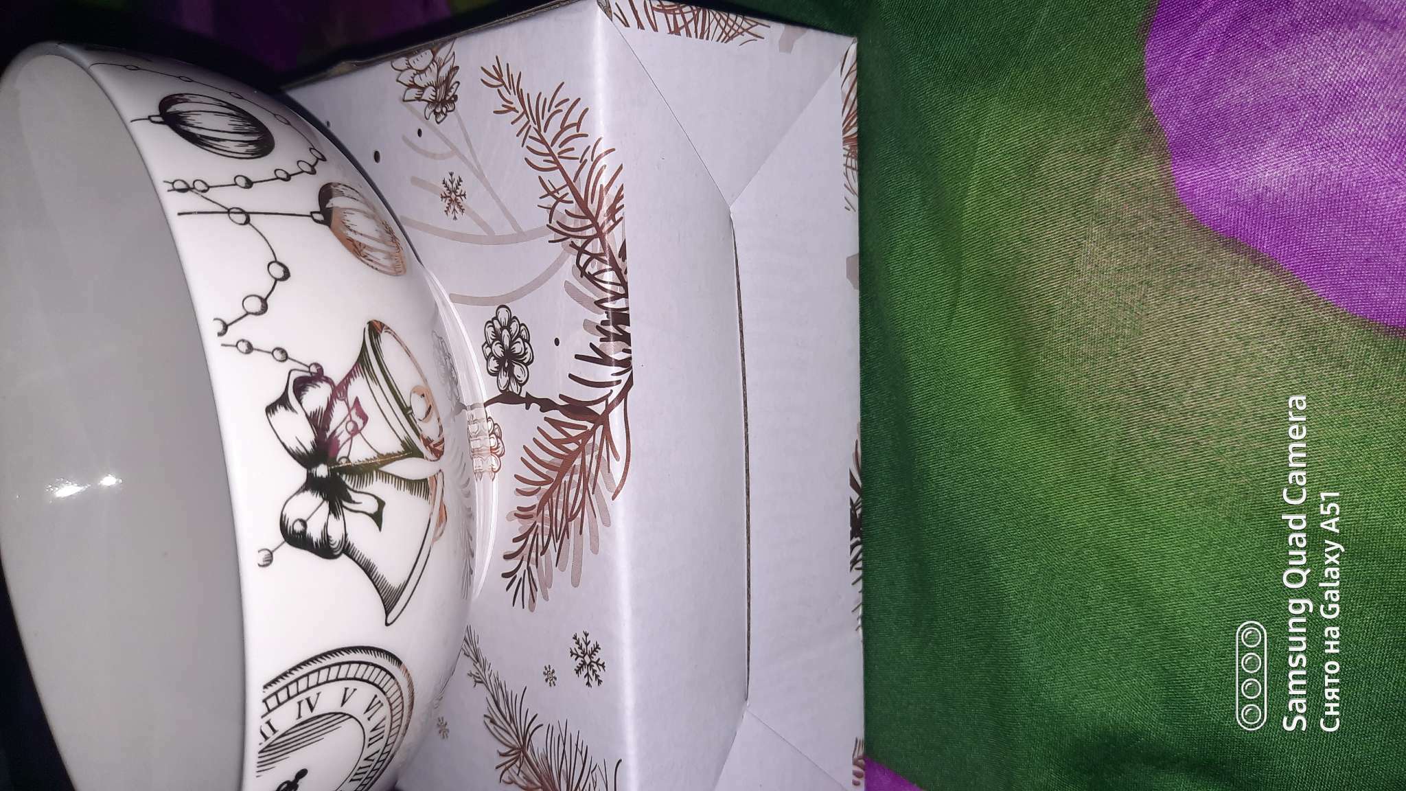 Фотография покупателя товара Салатник фарфоровый Доляна «Праздничное настроение», 580 мл, d=15,5 см, цвет белый - Фото 1