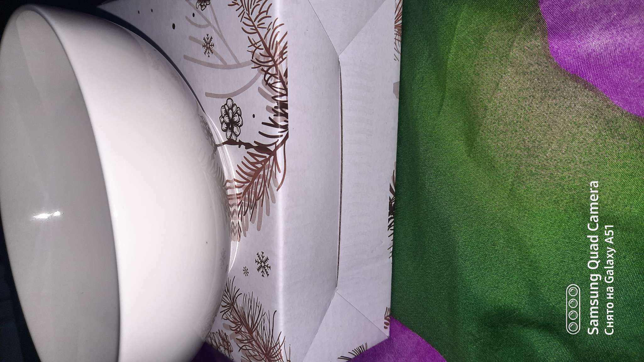 Фотография покупателя товара Салатник фарфоровый Доляна «Праздничное настроение», 580 мл, d=15,5 см, цвет белый - Фото 2