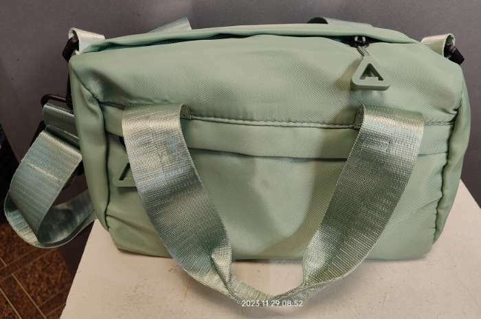 Фотография покупателя товара Сумка спортивная на молнии, наружный карман, цвет зелёный