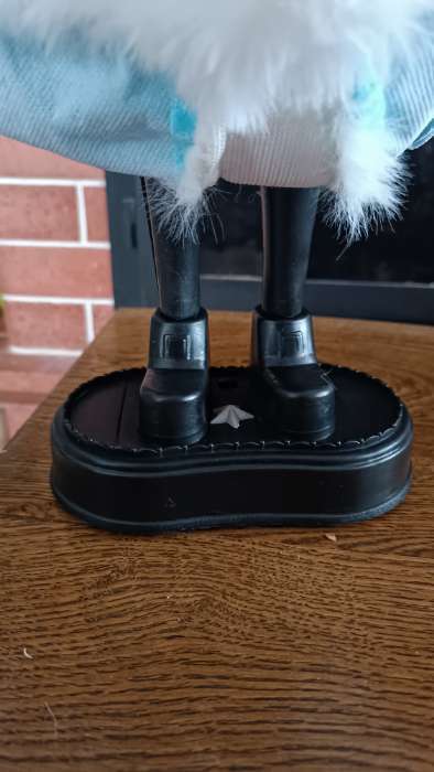 Фотография покупателя товара Снегурочка под ёлку «Зимнее волшебство. В голубой шубке с бусинками» двигается, 40 см - Фото 5