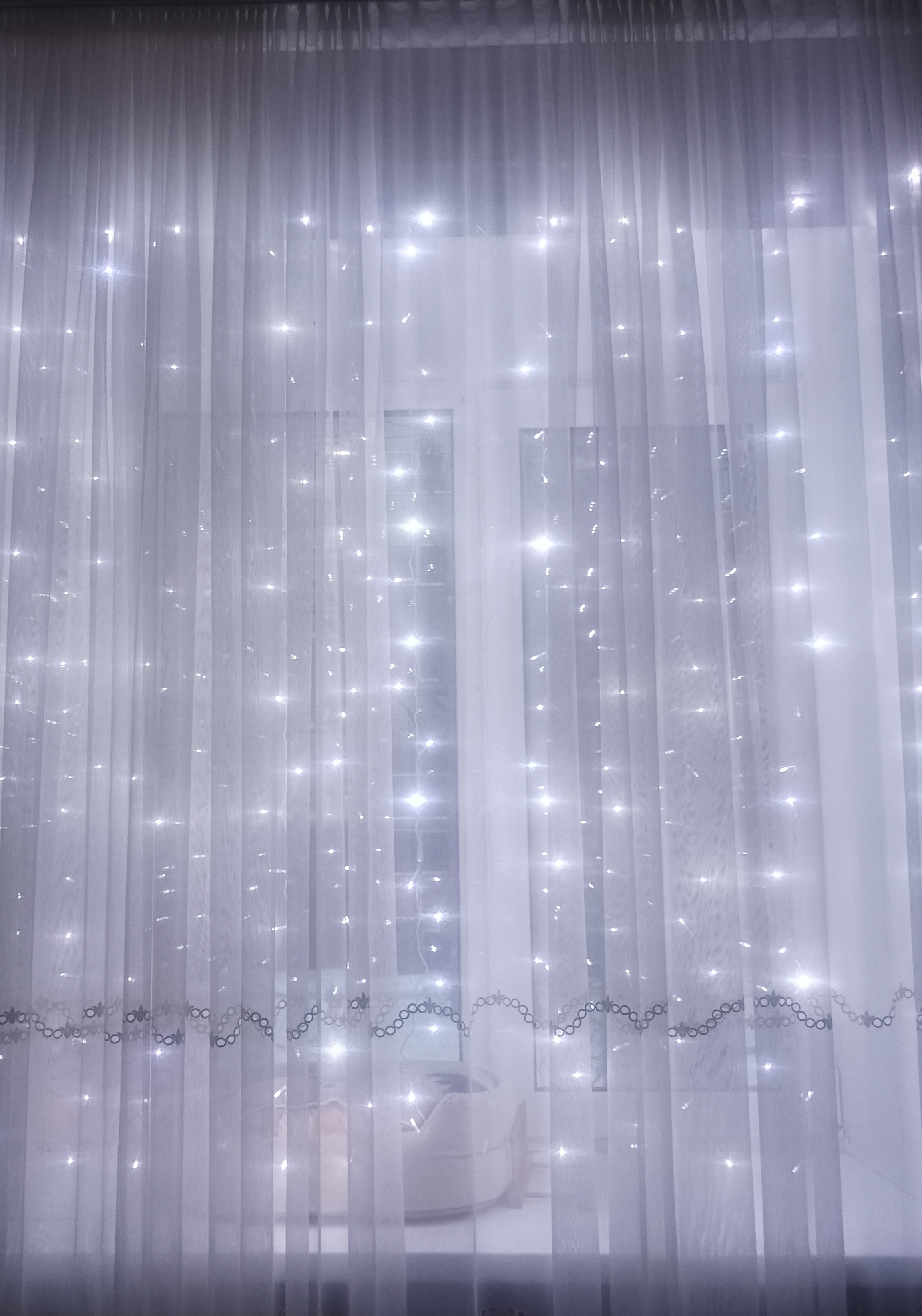 Фотография покупателя товара Гирлянда «Занавес» 1.5 × 1 м, IP20, прозрачная нить, 180 LED, свечение зелёное, 8 режимов, 220 В - Фото 101