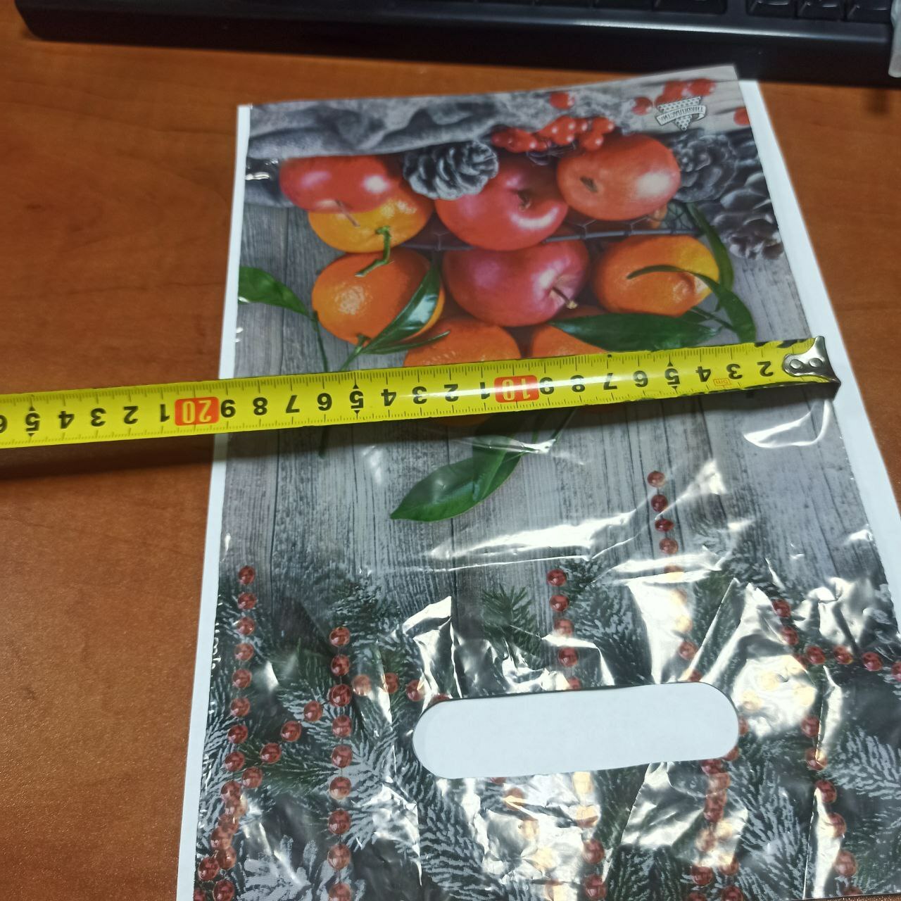 Фотография покупателя товара Пакет "Композиция с мандаринами", полиэтиленовый с вырубной ручкой, 20х30 см, 30 мкм - Фото 1