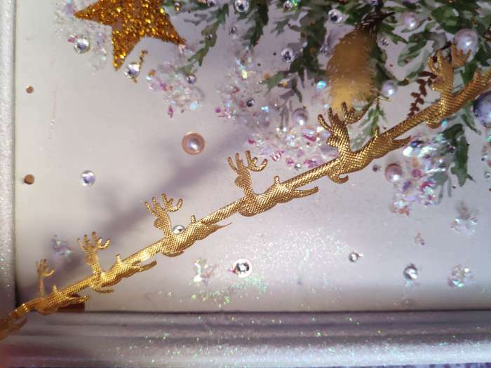 Фотография покупателя товара Лента декоративная фигурная «Олени», 20 мм, 9 ± 0,5 м, цвет золотой - Фото 2