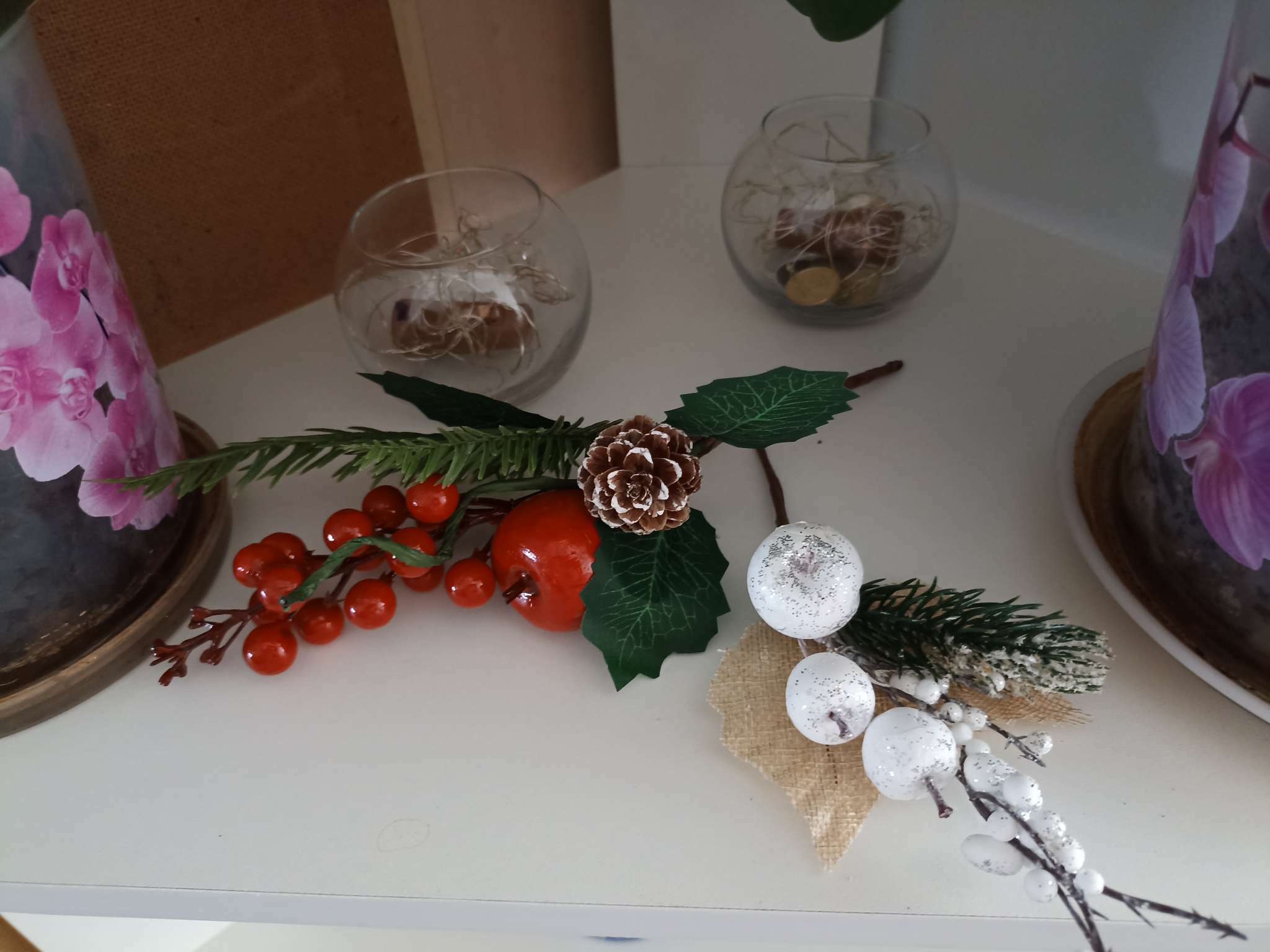 Фотография покупателя товара Еловая ветка декоративная «Зимнее волшебство. Грёзы», 19 см - Фото 2