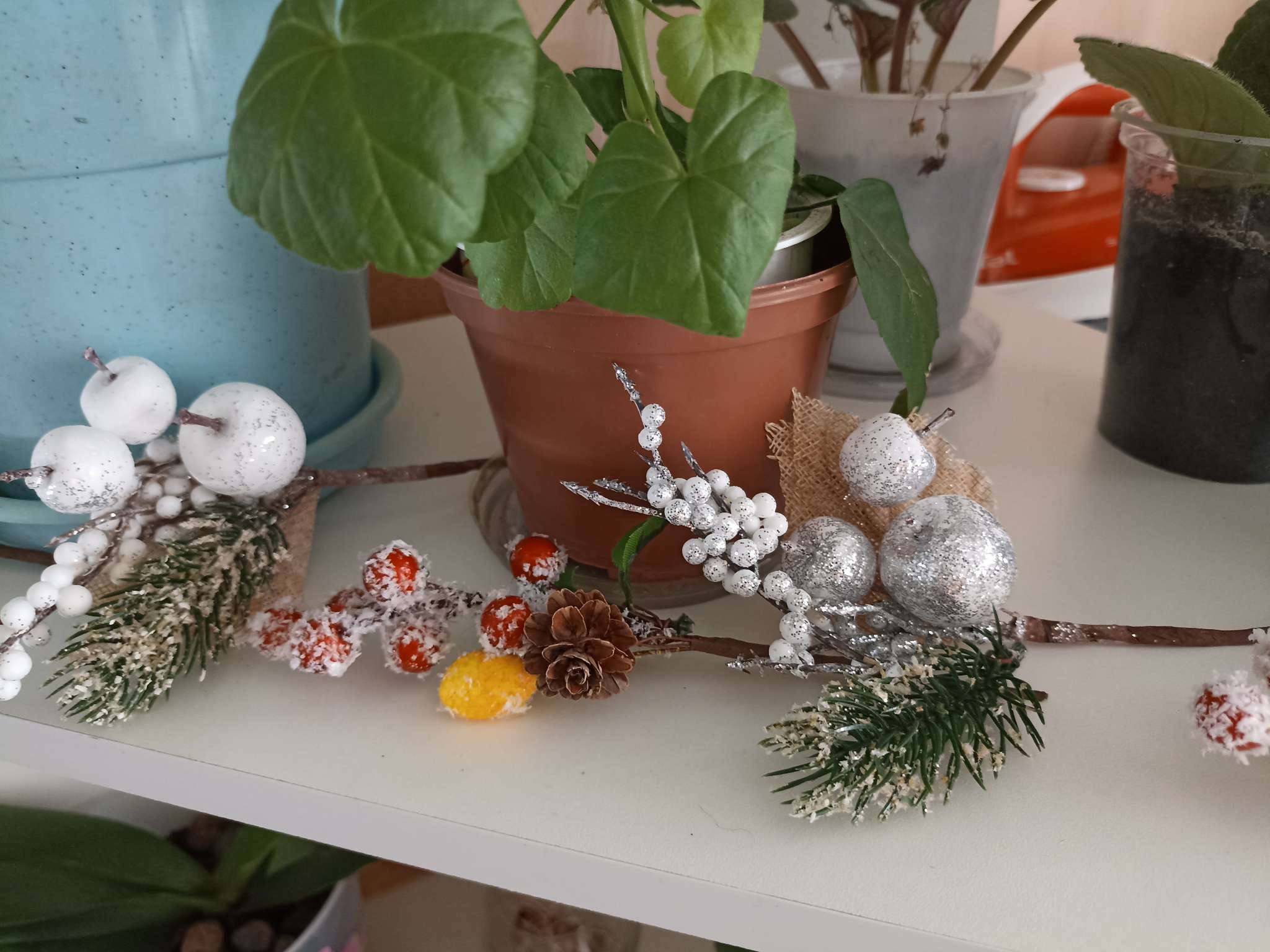 Фотография покупателя товара Еловая ветка декоративная «Зимнее волшебство. Грёзы», 19 см - Фото 3