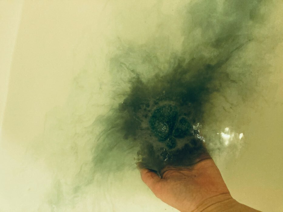 Фотография покупателя товара Бомбочка для ванны "Енотик" 50г аромат личи и пион - Фото 1