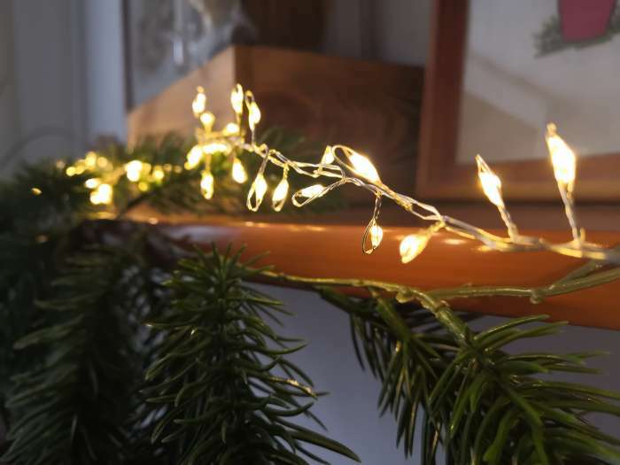 Фотография покупателя товара Гирлянда «Мишура» 5 м роса, IP20, серебристая нить, 100 LED, 2 режима, батарейки AAх3 (нет в комплекте), свечение тёплое белое - Фото 2