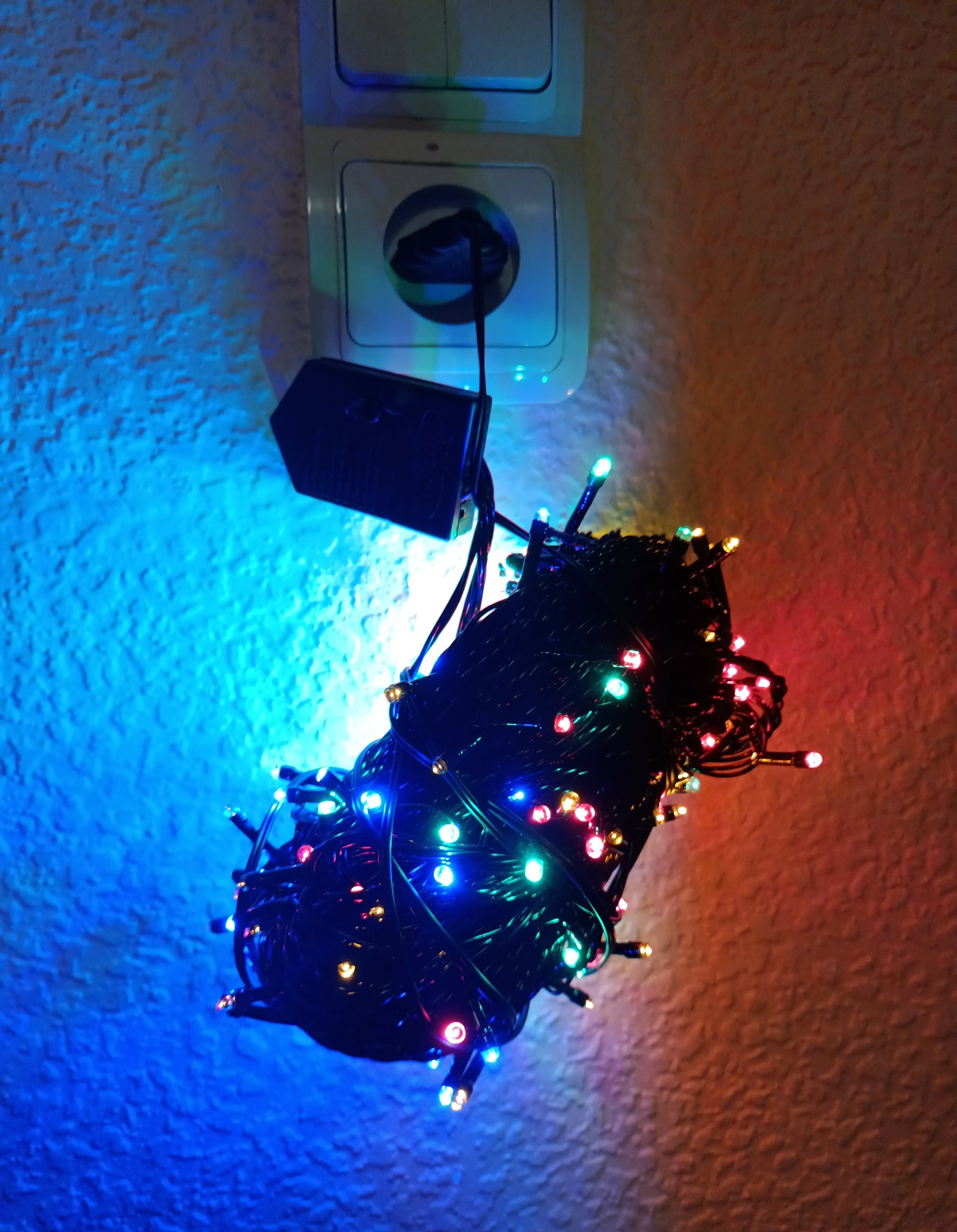 Фотография покупателя товара Гирлянда «Нить» 20 м, IP20, тёмная нить, 200 LED, свечение синее, 8 режимов, 220 В - Фото 55