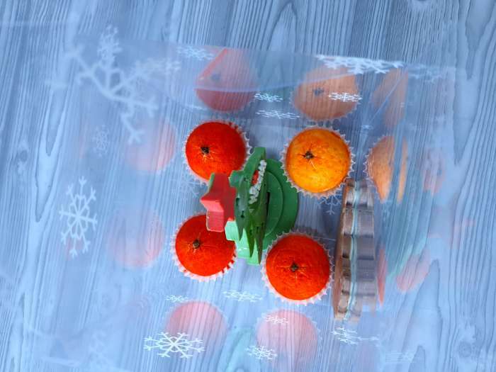 Фотография покупателя товара Коробка подарочная новогодняя складная ПВХ «Праздничное настроение» 11×11×11 см . - Фото 14