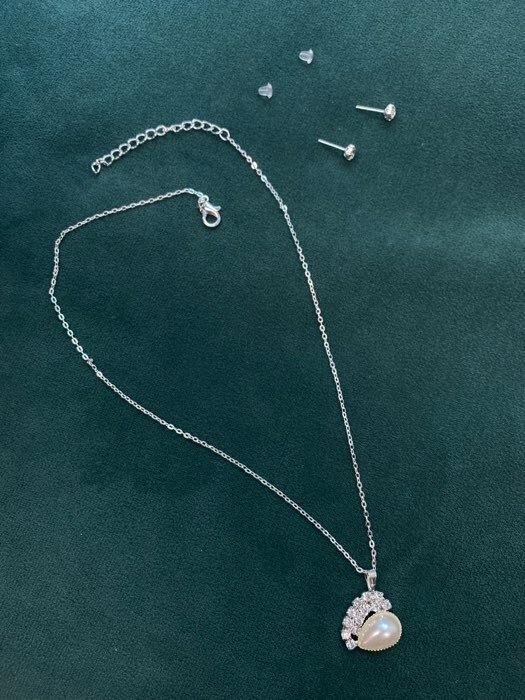 Фотография покупателя товара Гарнитур 2 предмета: серьги, кулон «Сердце», цвет белый в серебре, 43 см - Фото 1
