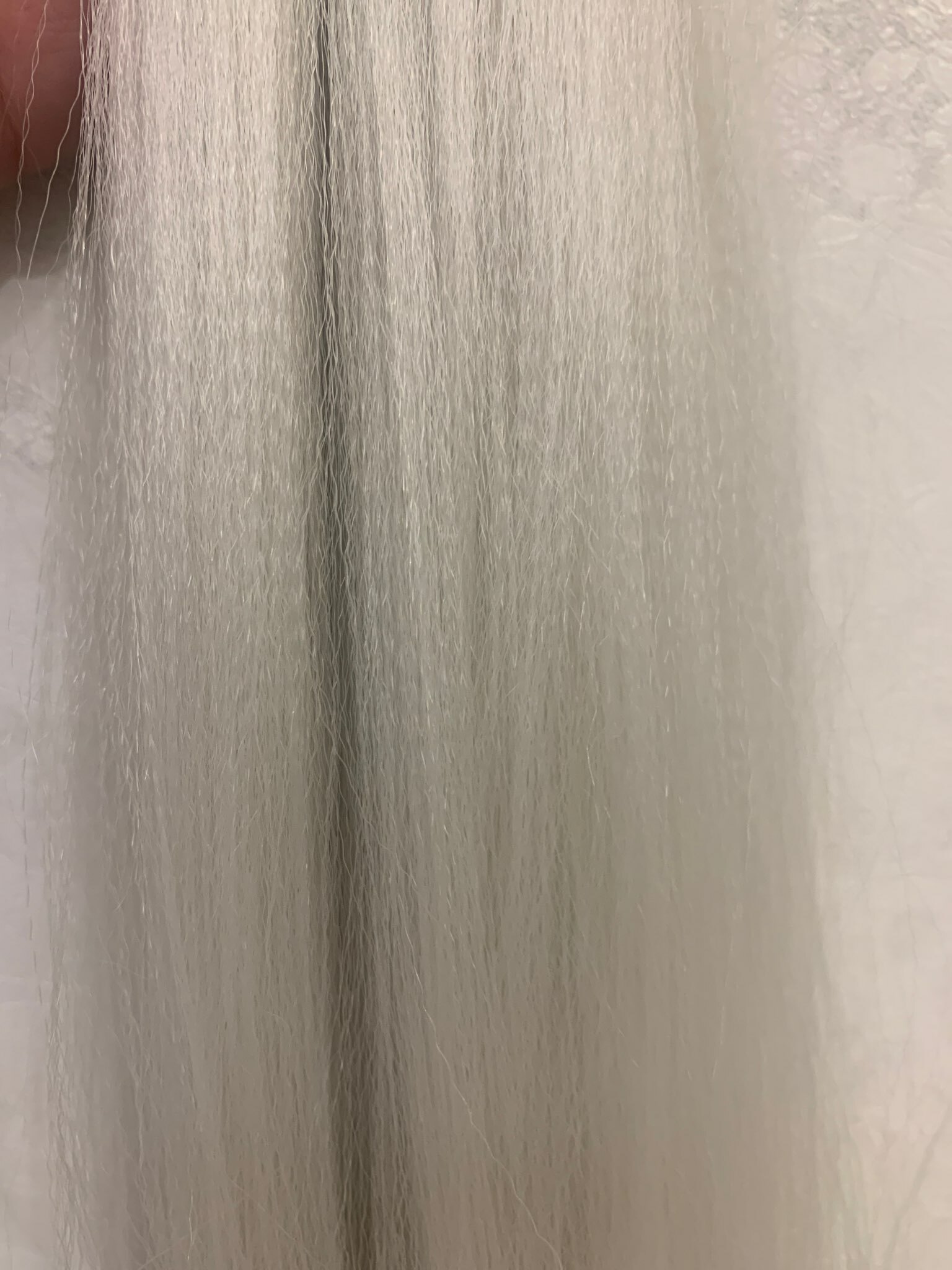 Фотография покупателя товара SIM-BRAIDS Канекалон однотонный, гофрированный, 65 см, 90 гр, цвет светло-серый(#GREY)