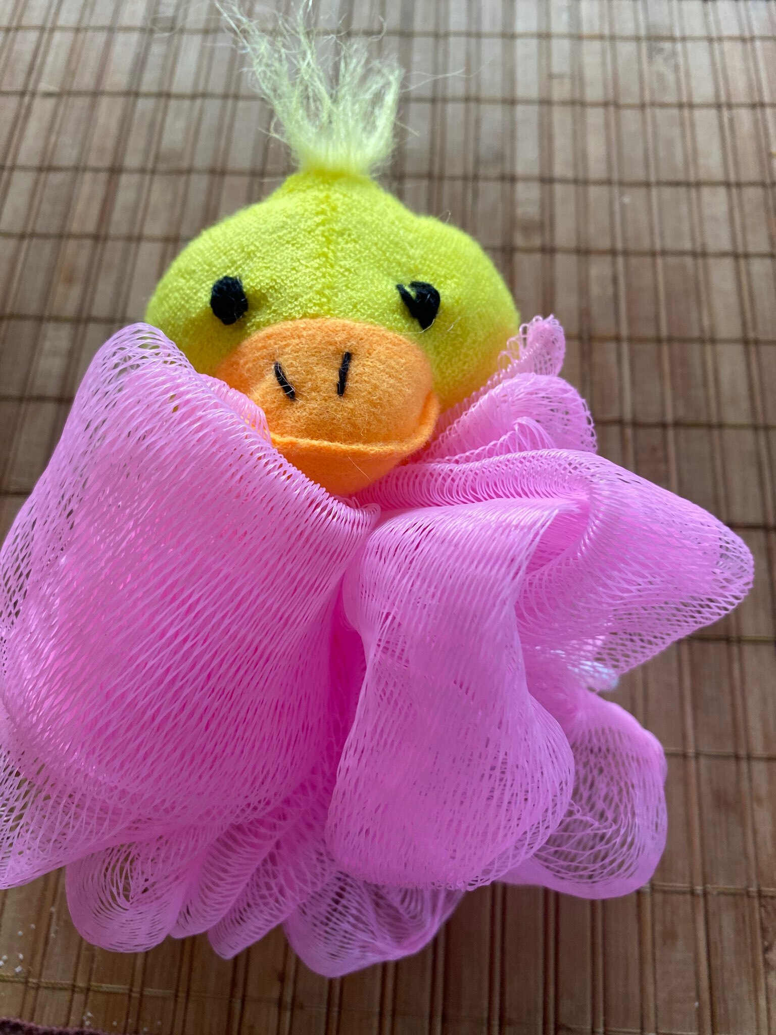 Фотография покупателя товара Мочалка детская с мягкой игрушкой Доляна «Зверята», 20 гр, игрушка и цвет МИКС