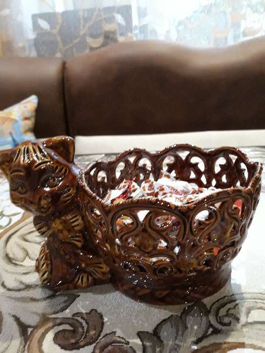 Фотография покупателя товара Конфетница "Котик", коричневая, сквозная резка, керамика, 13 см - Фото 2