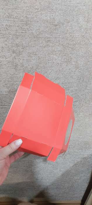 Фотография покупателя товара Подарочная коробка сборная с окном, 11,5 х 11,5 х 3 см, алый - Фото 1