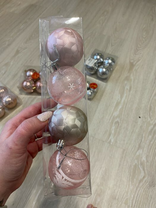 Фотография покупателя товара Ёлочные игрушки «Зимняя сказка», шары новогодние, d=5.5 см, набор 4 шт., розовый - Фото 5