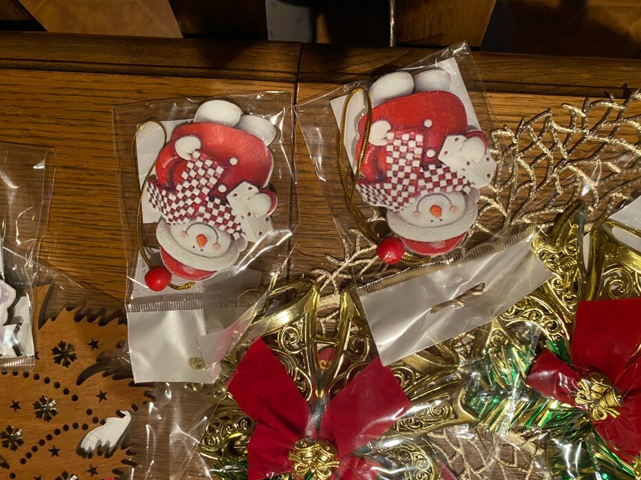 Фотография покупателя товара Подвеска новогодняя деревянная «Снеговик» и «Дед Мороз», МИКС