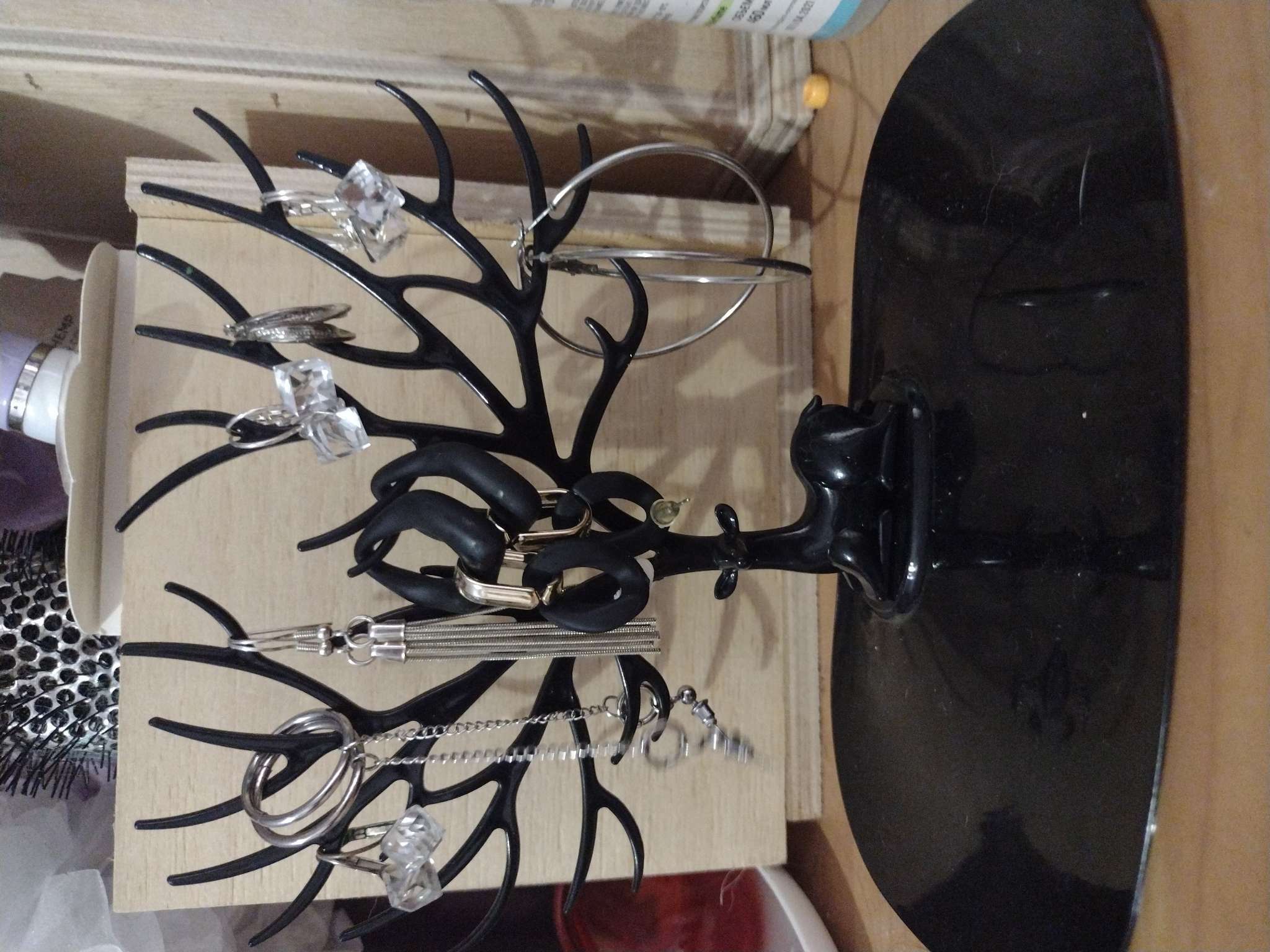 Фотография покупателя товара Подставка для украшений «Олень МИНИ», 17,1×10,2×15 см, прямоугольное основание, цвет чёрный