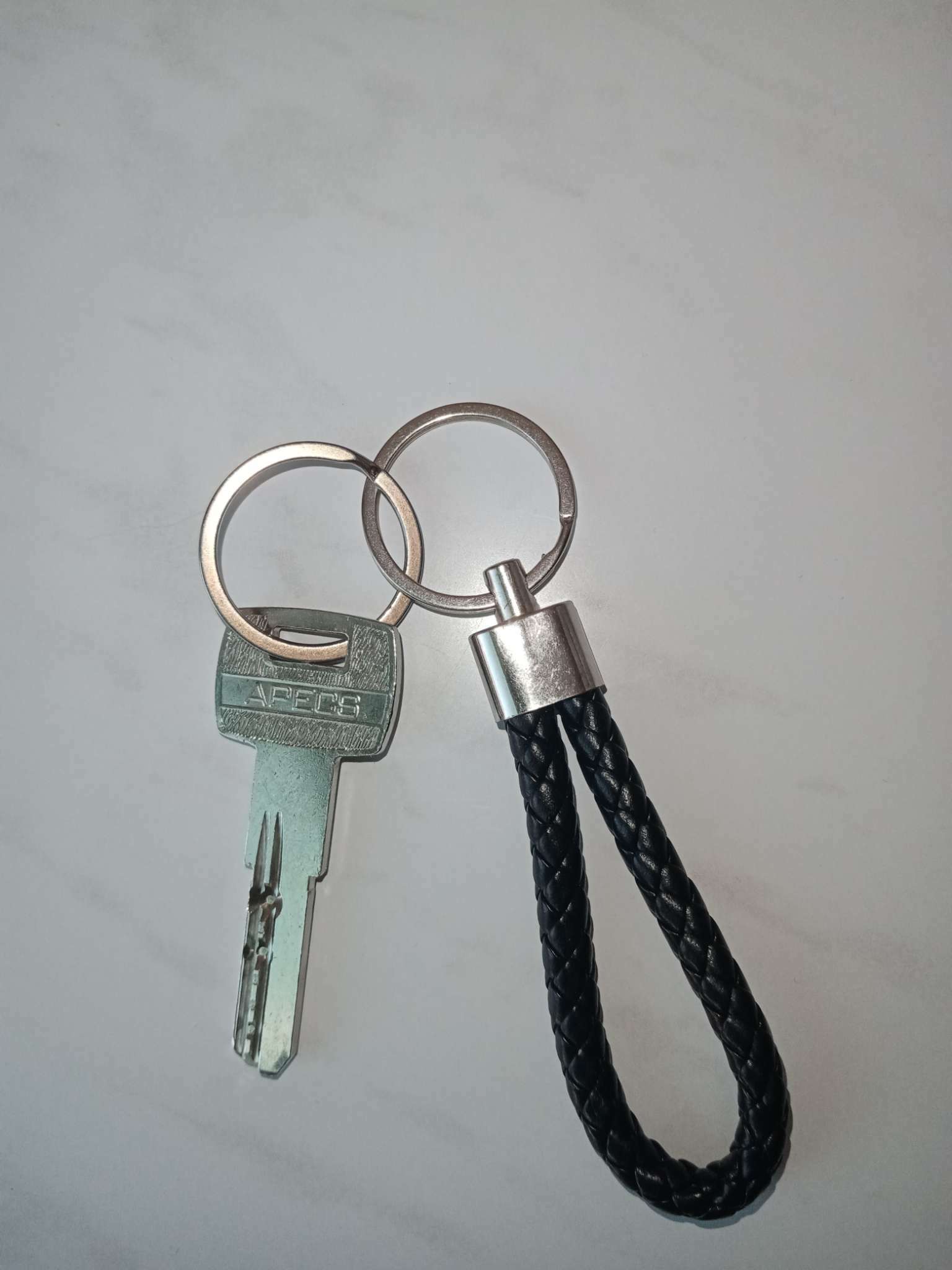 Фотография покупателя товара Брелок для ключей Cartage, петля, черный - Фото 2