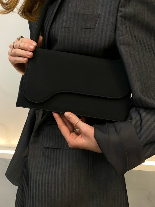 Фотография покупателя товара Сумка женская на одно плечо, на молнии, чёрная - Фото 5