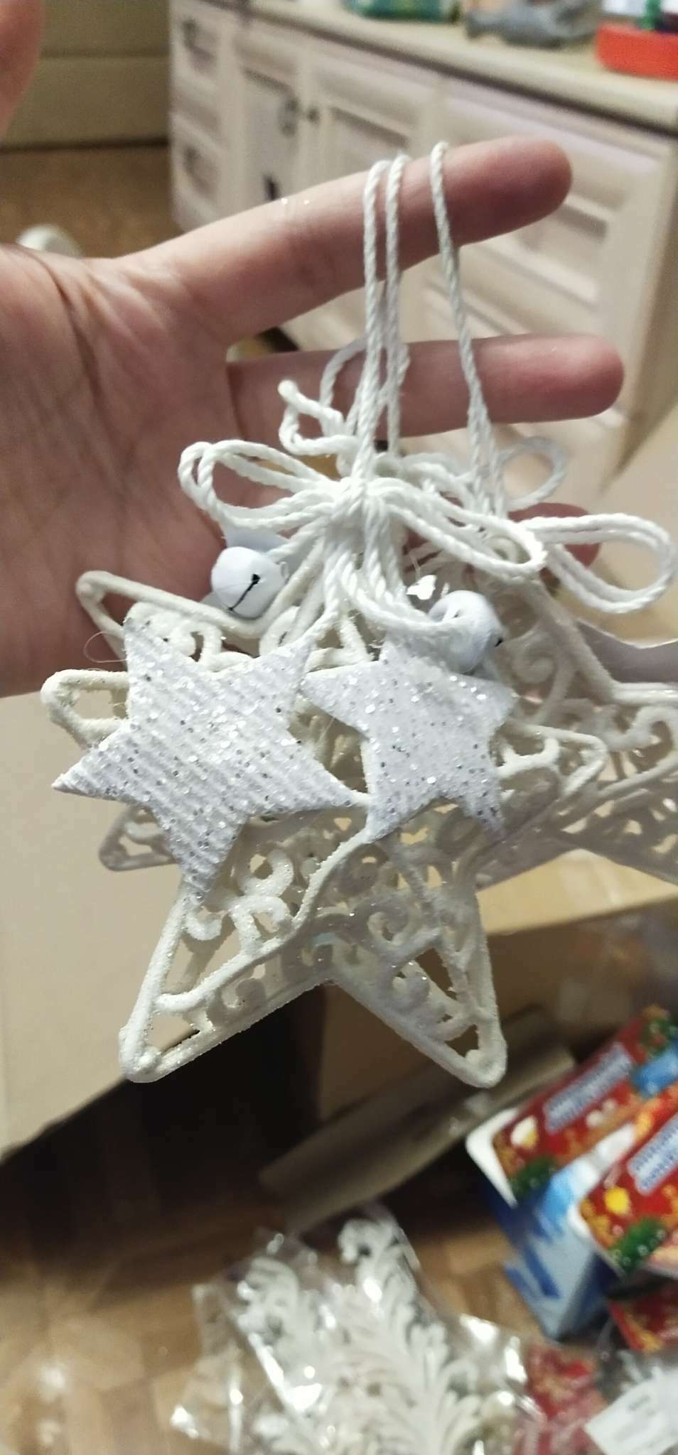 Фотография покупателя товара Ёлочная игрушка «Зимнее волшебство. Сердце кружевное со звёздами» пластик, 9×10 см, белый - Фото 14