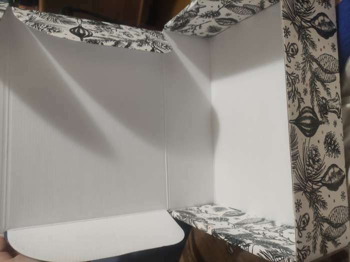 Фотография покупателя товара Складная коробка «Тепла и уюта», 30,7 х 22 х 9,5 см, Новый год