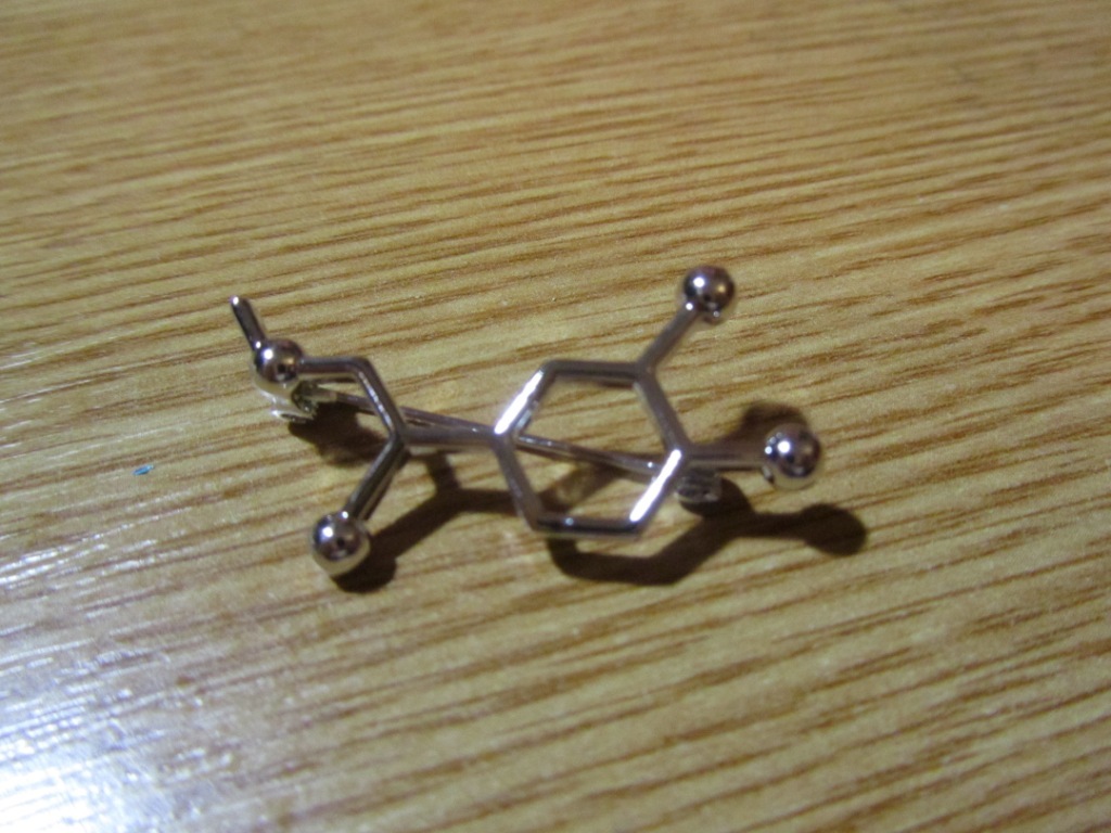 Фотография покупателя товара Брошь «Молекула», цвет серебро - Фото 3