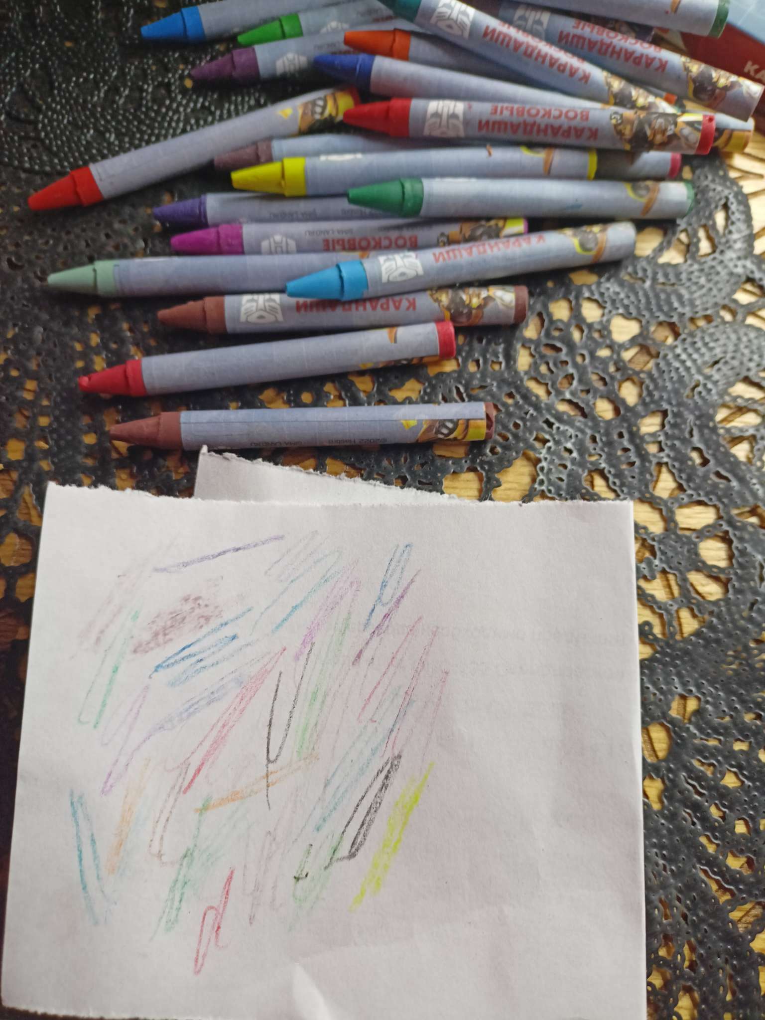 Фотография покупателя товара Восковые карандаши, набор 24 цвета, Трансформеры - Фото 1