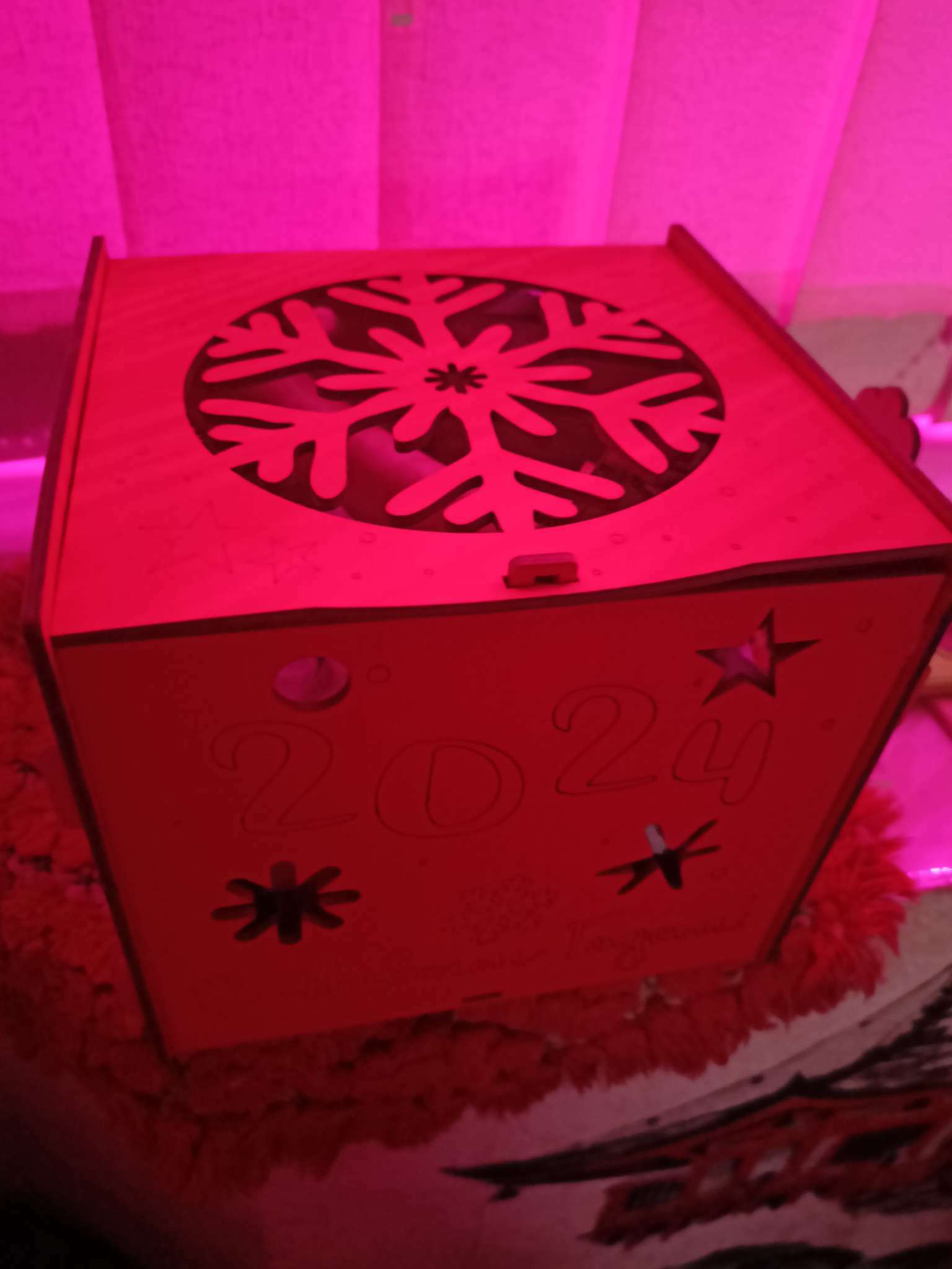 Фотография покупателя товара Шкатулка-куб "Снежинка" красный 15,5х15х14 см (набор 6 деталей) - Фото 1