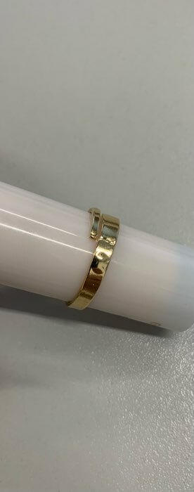 Фотография покупателя товара Кольцо безразмерное «Гладкие линии», цвет золото - Фото 2