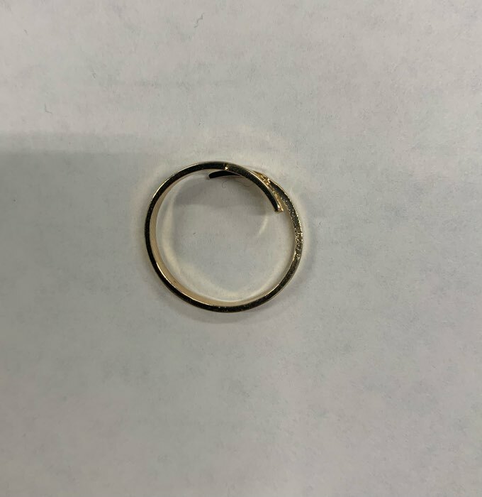 Фотография покупателя товара Кольцо безразмерное «Гладкие линии», цвет золото - Фото 3