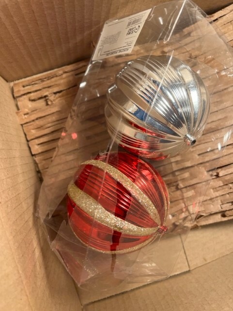 Фотография покупателя товара Набор шаров пластик d-10 см, 2 шт "Марсельеза" серебро красный - Фото 2