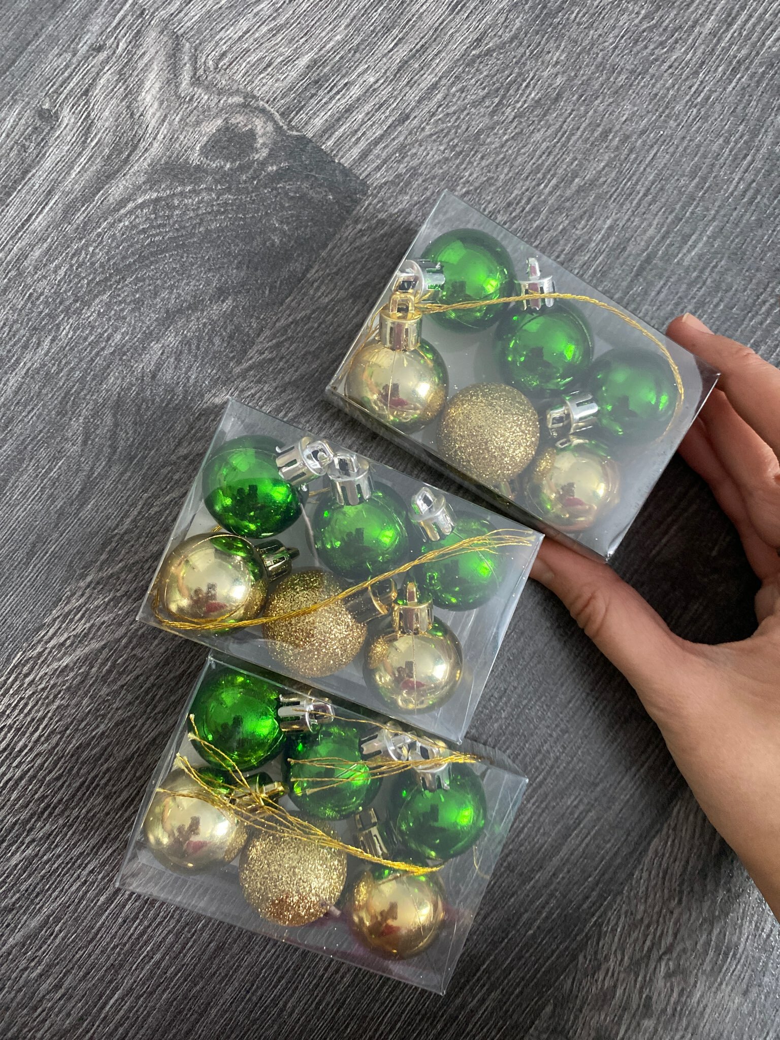 Фотография покупателя товара Набор ёлочных шаров, d-3 см, 6 шт, пластик, цвета золотой и зелёный - Фото 1