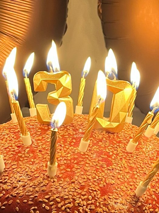 Фотография покупателя товара Свеча в торт на шпажке «Алмаз», цифра "0", шампань, 4,8х2,6 см