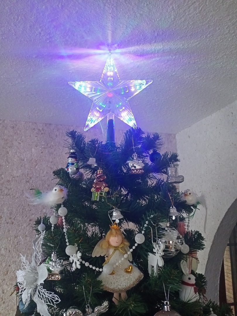 Фотография покупателя товара Светодиодная верхушка на ёлку «Звезда белая» 22 см, 30 LED, провод 2 метра, 220 В, свечение мульти - Фото 5