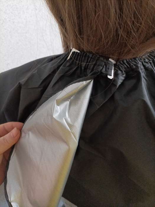Фотография покупателя товара Накидка парикмахерская двусторонняя, цвет серебристый/чёрный - Фото 2