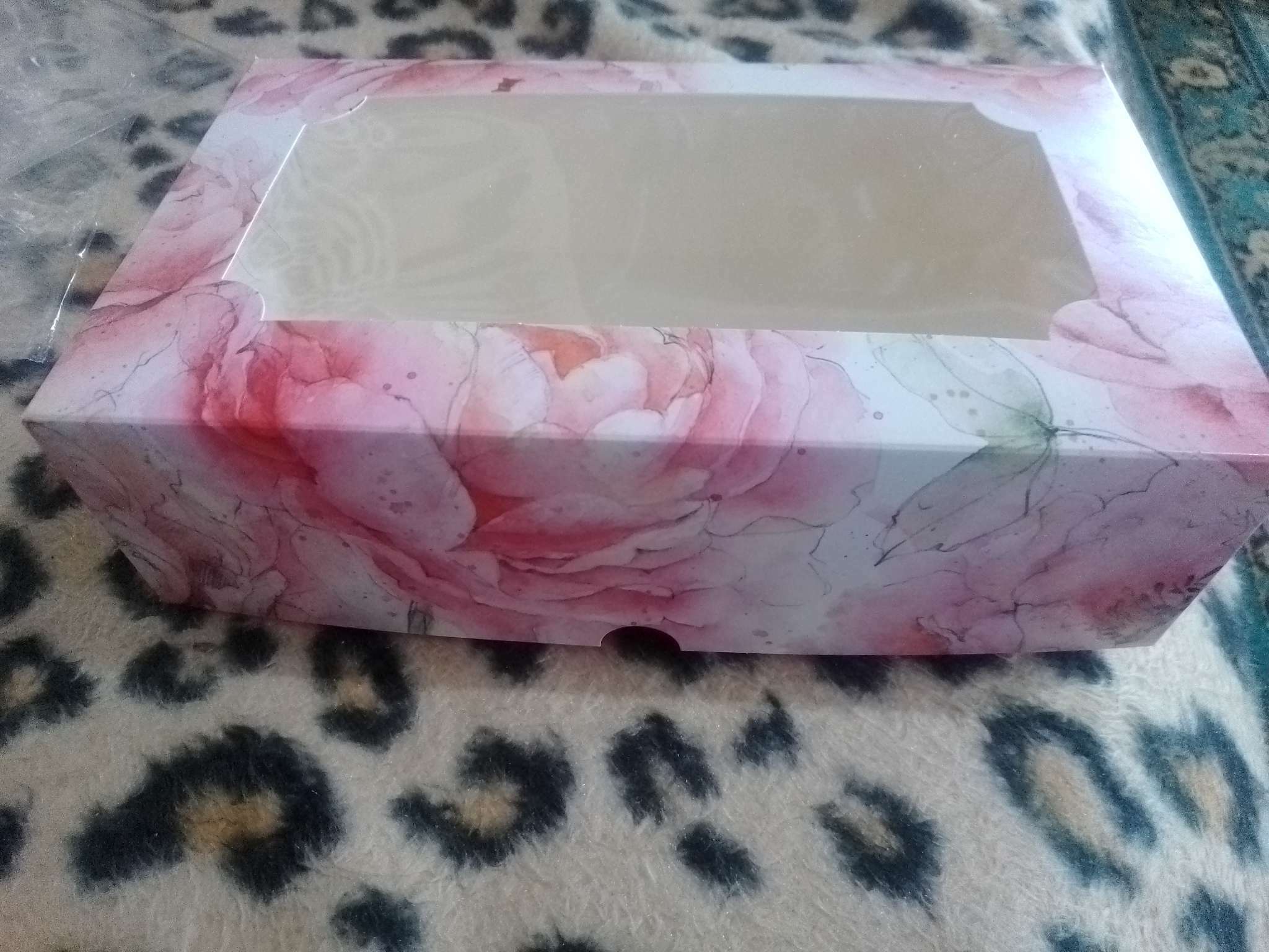 Фотография покупателя товара Коробка складная под зефир, с окном «Розовые цветы», 25 х 15 х 7 см - Фото 2