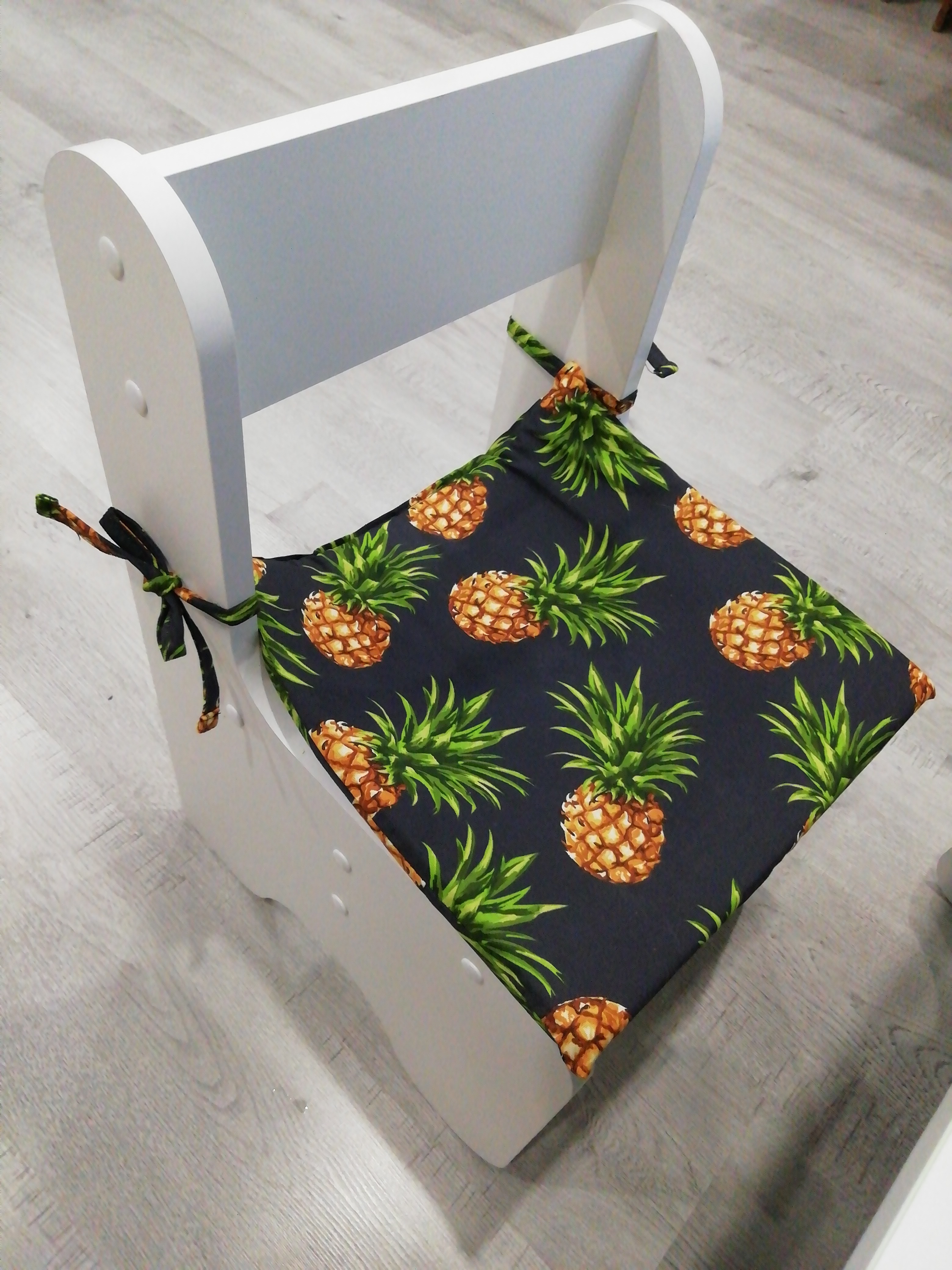 Фотография покупателя товара Подушка на стул Этель «Ананасы», 32 × 32 см, репс, 130 г/м², 100%-ный хлопок
