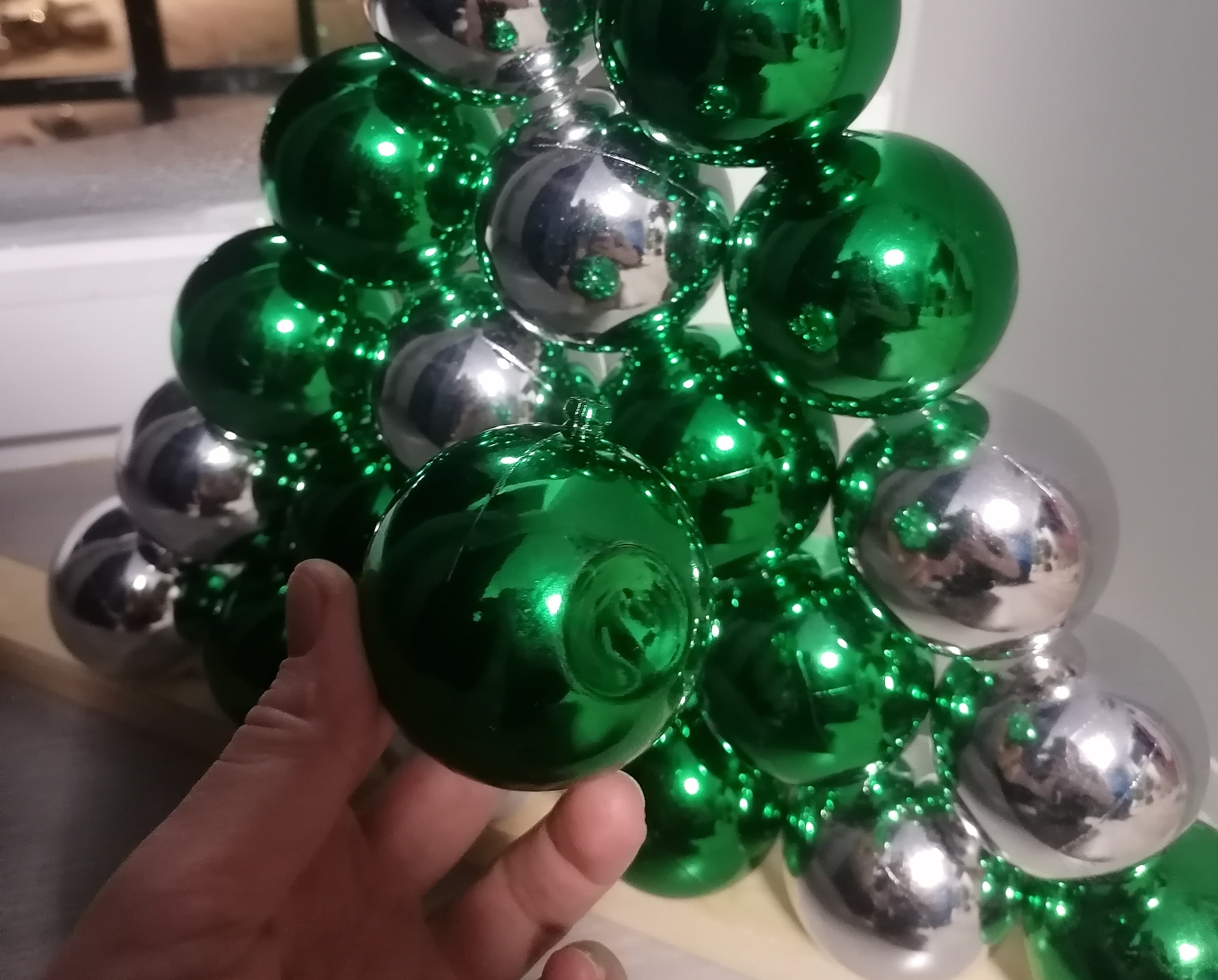 Фотография покупателя товара Набор шаров пластик d-6 см, 6 шт "Глянец" зелёный - Фото 3