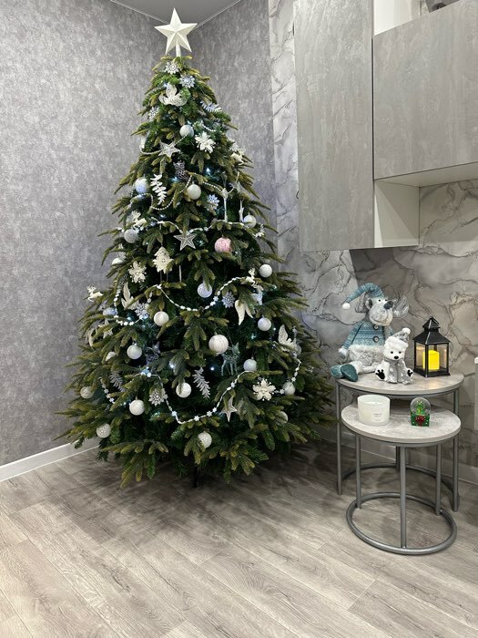 Фотография покупателя товара Искусственная ёлка «Зимнее волшебство. Элит», 210 см, d нижнего яруса 140 см, 1356 смешанных веток шарнирные - Фото 35
