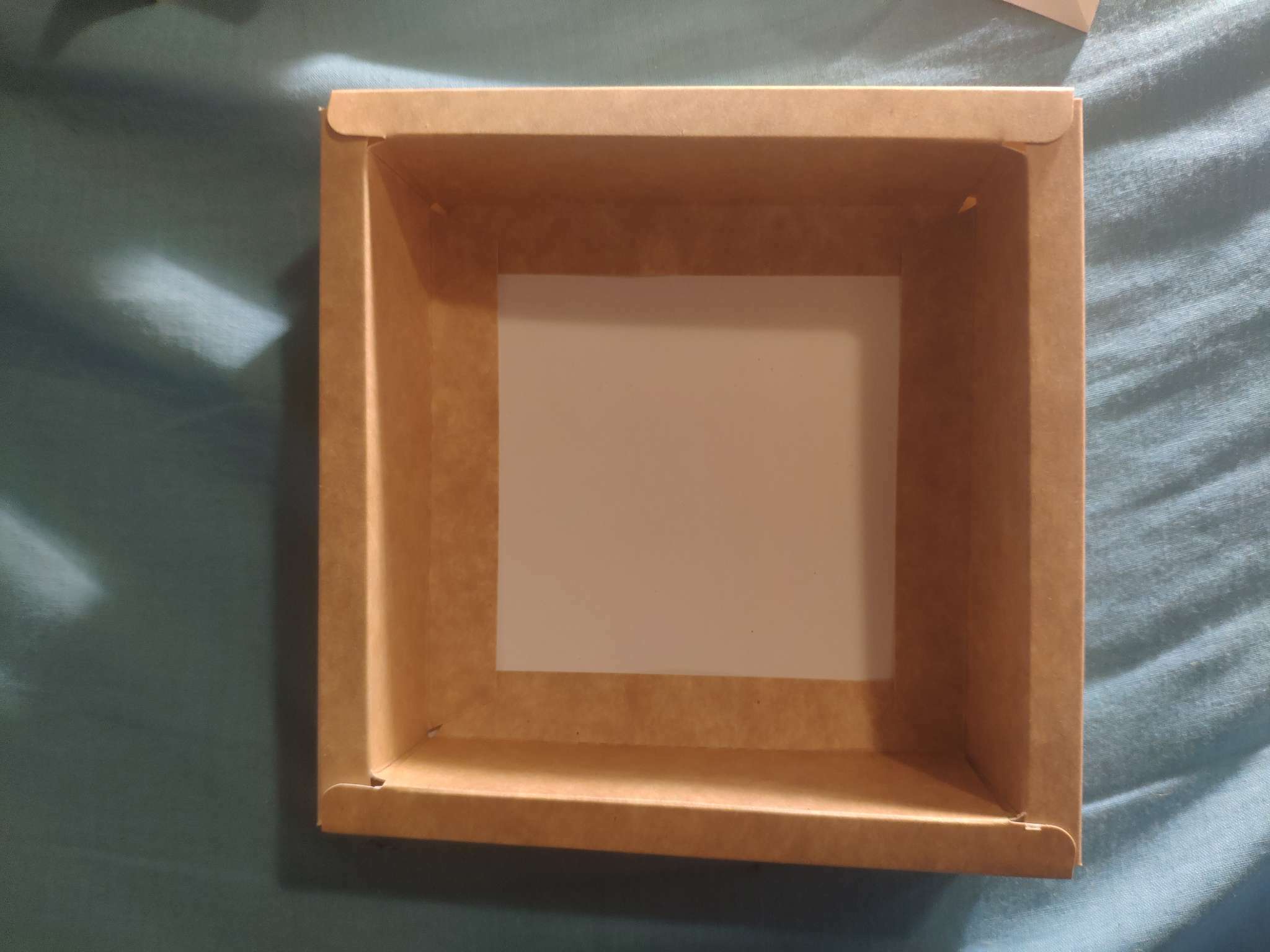 Фотография покупателя товара Коробка складная под 9 конфет, крафт, 13,8 х 13,8 х 3,8 см - Фото 18