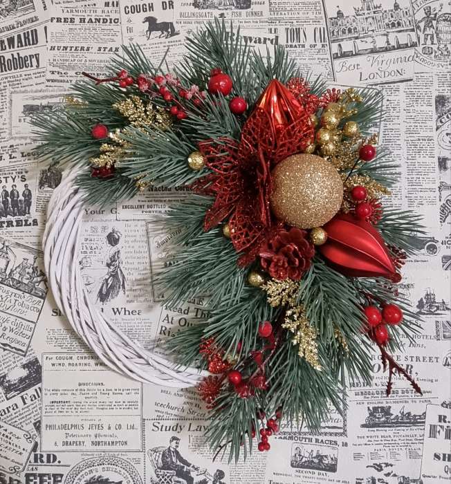 Фотография покупателя товара Декоративная ветка «Изумление», белая, 0.3×12×28 см - Фото 14