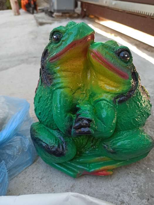 Фотография покупателя товара Садовая фигура "Лягушки", зелёный цвет, 20 см - Фото 1