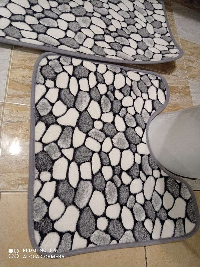 Фотография покупателя товара Набор ковриков для ванной и туалета Доляна «Галька», 2 шт, 40×49 см, 50×80 см - Фото 11