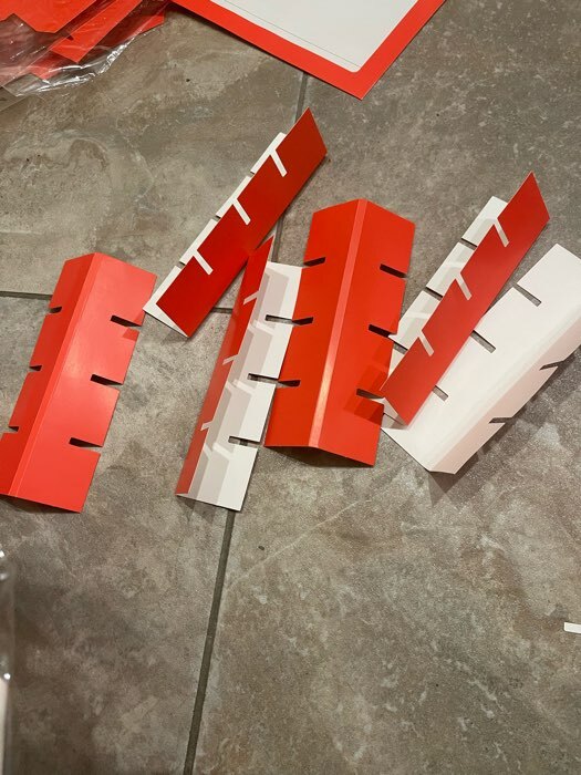 Фотография покупателя товара Коробка для 16 конфет, красная, 17.7×17.7×3.8 см - Фото 6