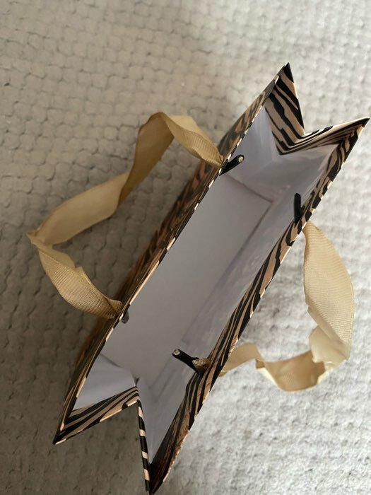 Фотография покупателя товара Пакет подарочный ламинированный горизонтальный, упаковка, «Сафари», S 12 х 15 х 5,5 см - Фото 9