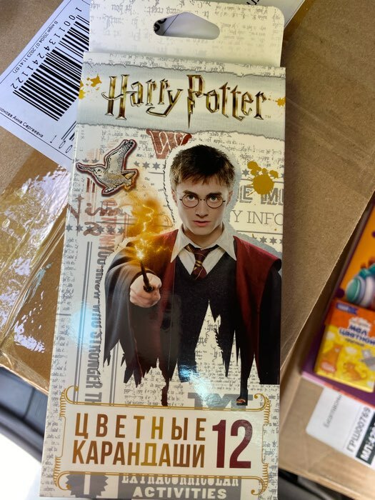 Фотография покупателя товара Карандаши цветные 12 цветов "Гарри Поттер", заточенные, картонная коробка, европодвес - Фото 1